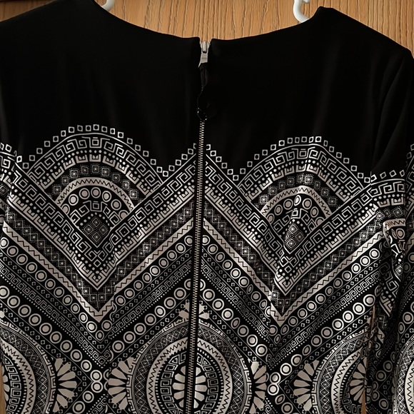 Long sleeve, calf length dress - Picture 4 of 7